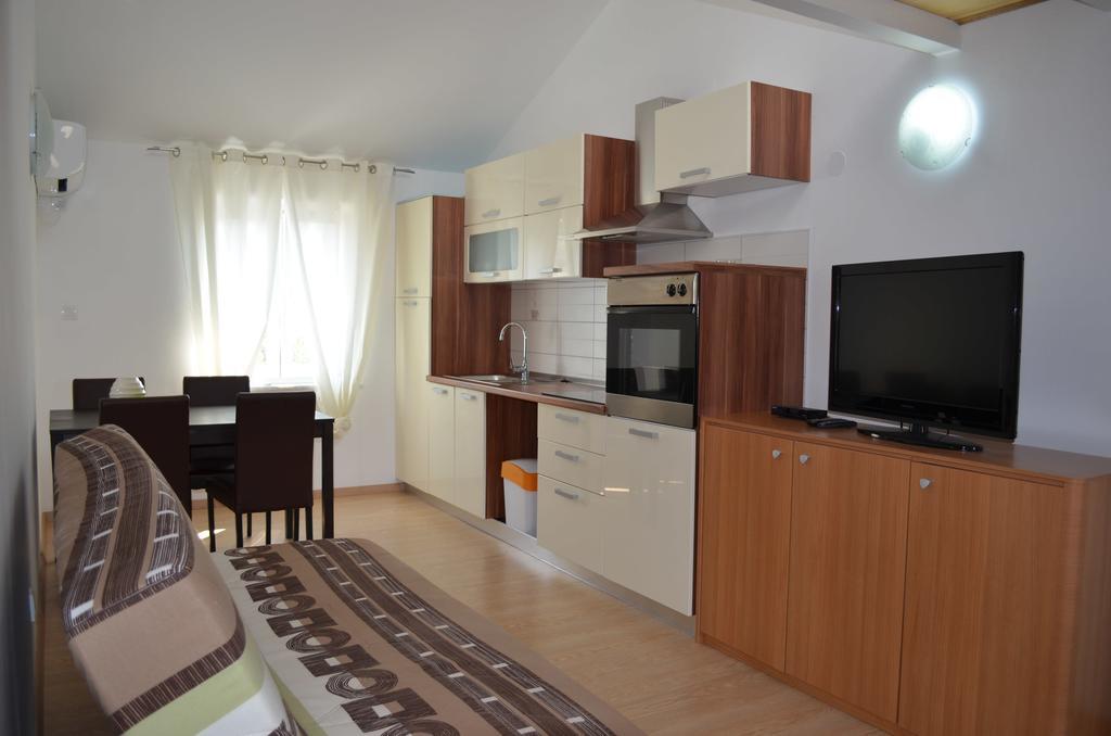 Apartments Matej & Irena Cres Oda fotoğraf